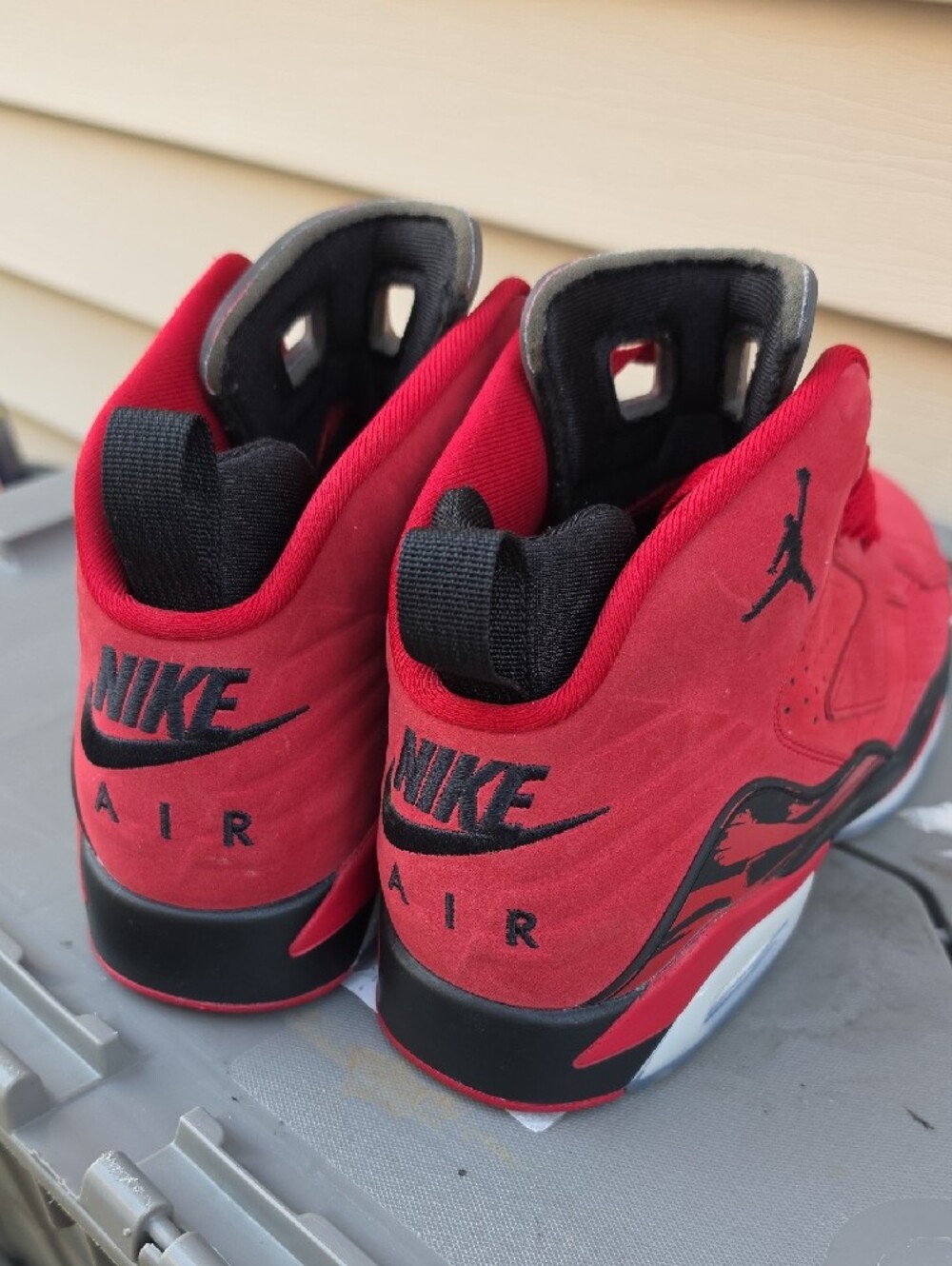Air Jordan MVP "Raging Bull - Picture 2 of 8